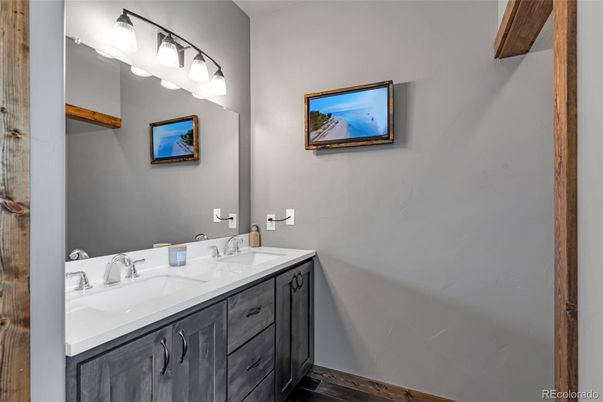Bathroom, Dual Sink Vanities, Interior
