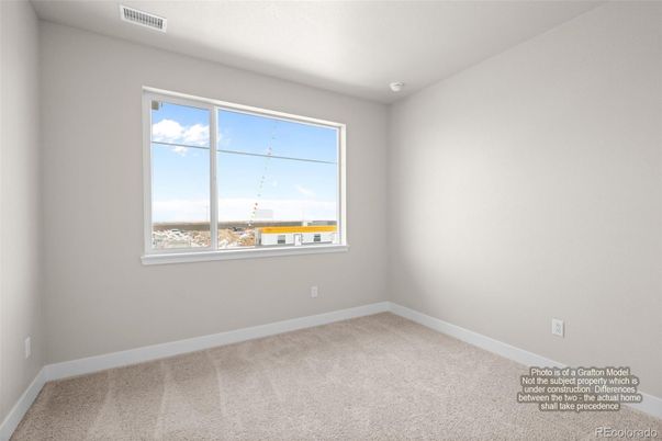 Empty room, Interior