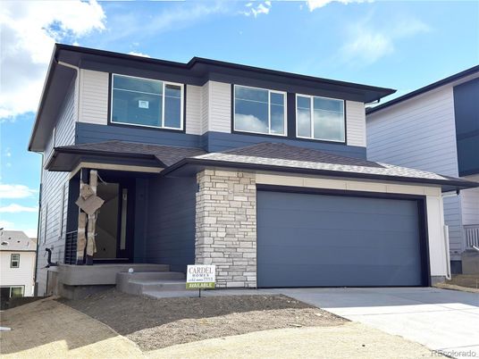 Attached, Exterior, Facade, Modern