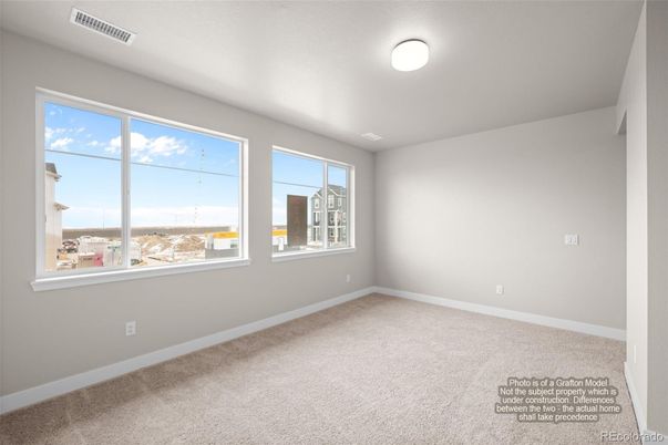 Empty room, Interior
