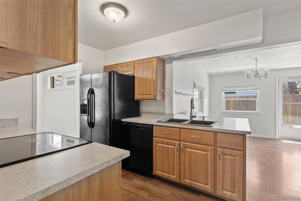 Chandelier, Interior, Kitchen, Wood Texture Flooring