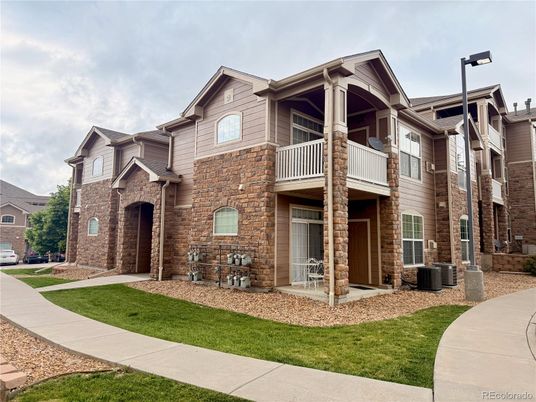 Exterior, Facade, Brick Facade, Rowhouse