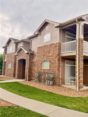Attached, Exterior, Facade, Brick Traditional
