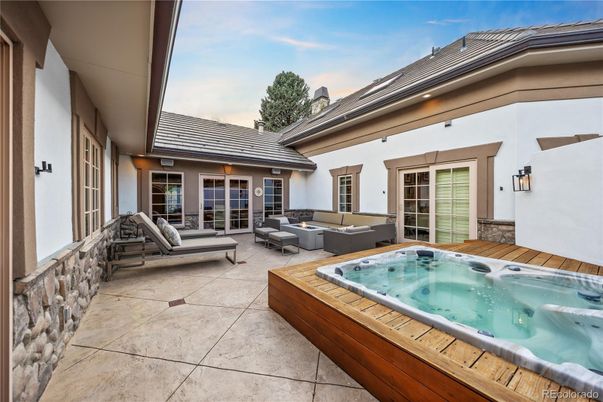 Exterior, Hot Tub