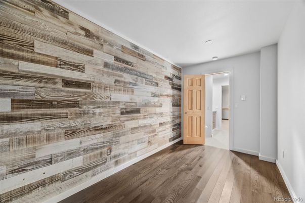 Empty room, Interior, Recessed Lighting, Wood Texture Flooring, Wooden Walls