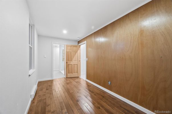 Empty room, Interior, Recessed Lighting, Wood Texture Flooring, Wooden Walls