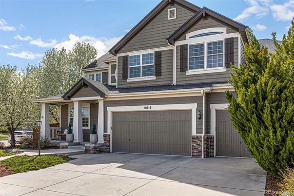 Attached, Exterior, Facade, American Craftsman