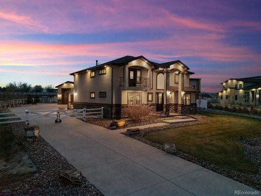 Backyard, Exterior, Facade, Modern