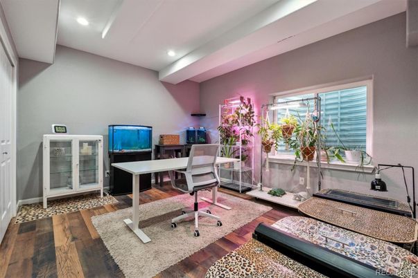 Home Office, Interior, Recessed Lighting, Wood Texture Flooring