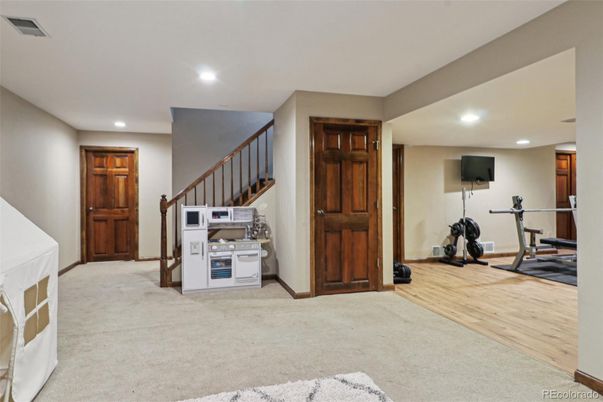 Fitness Equipment, Interior, Recessed Lighting, Wood Texture Flooring