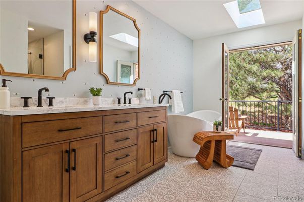 Bathroom, Dual Sink Vanities, Free Standing Baths, Interior