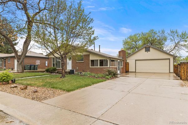 Detached Garage, Exterior