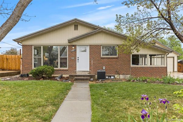 Exterior, Facade, Brick Facade, Split Level