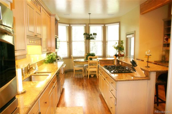 Dining room, Interior, Kitchen, Pendant Lights, Wood Texture Flooring
