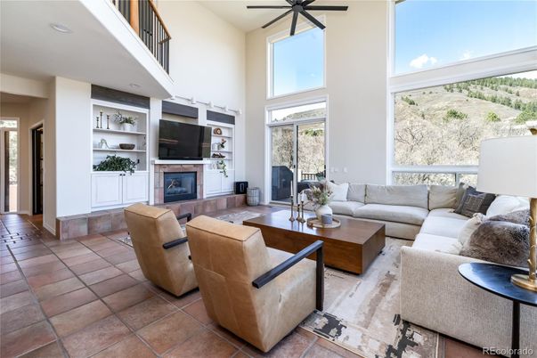 Fireplace, Interior, Living room, Recessed Lighting