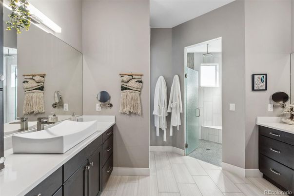 Bathroom, Dual Sink Vanities, Interior