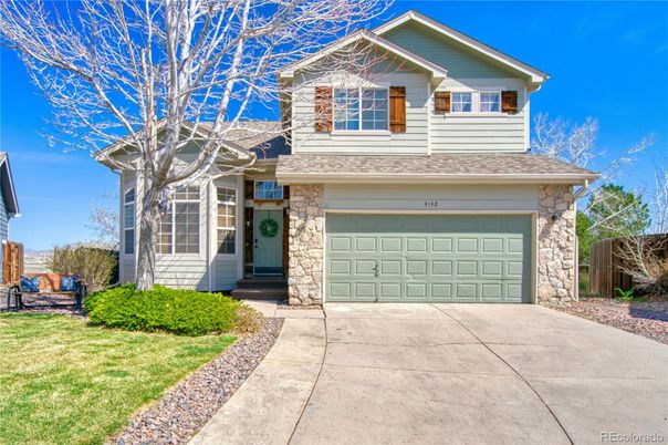 Attached, Exterior, Facade, American Craftsman