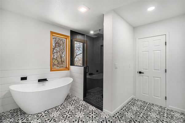 Bathroom, Free Standing Baths, Interior, Recessed Lighting