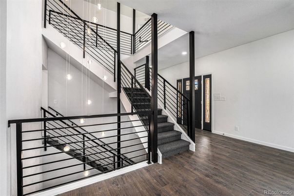 Interior, Pendant Lights, Recessed Lighting, Wood Texture Flooring