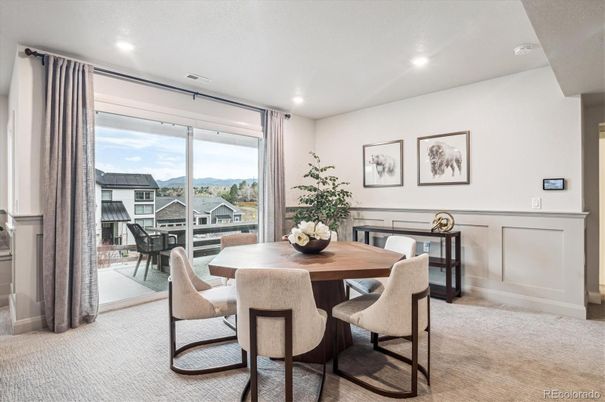 Dining room, Interior, Recessed Lighting