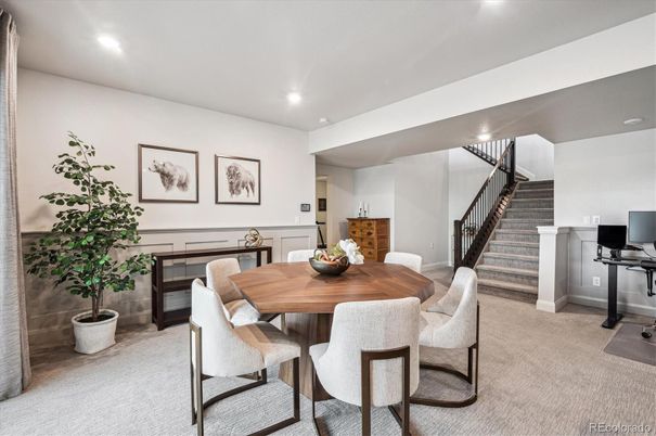 Dining room, Interior, Recessed Lighting