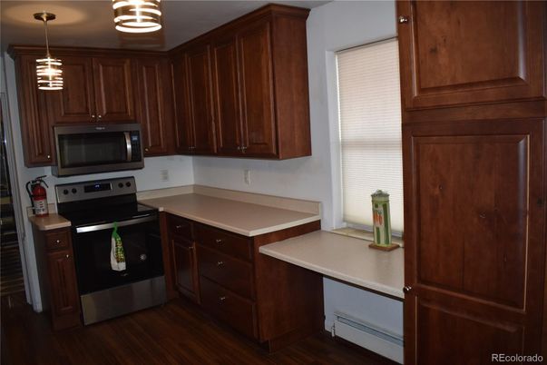 Interior, Kitchen, Pendant Lights, Wood Texture Flooring