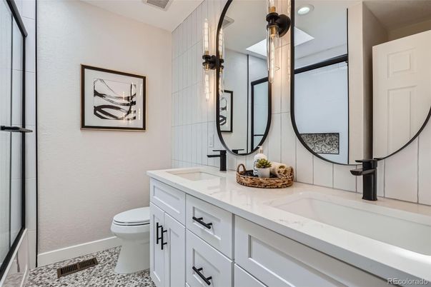 Bathroom, Dual Sink Vanities, Interior