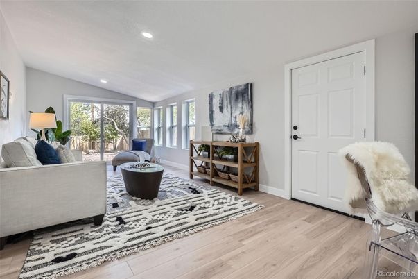 Interior, Living room, Recessed Lighting, Wood Texture Flooring