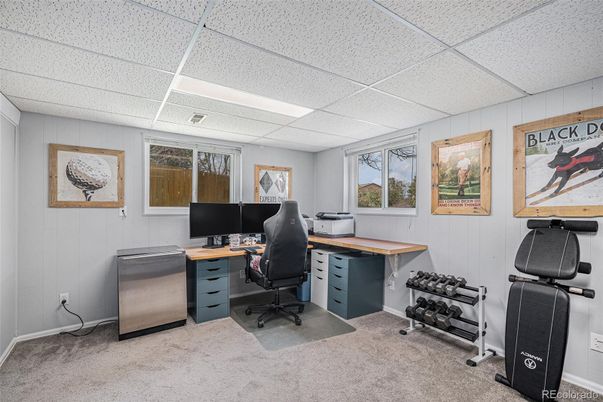 Home Office, Interior
