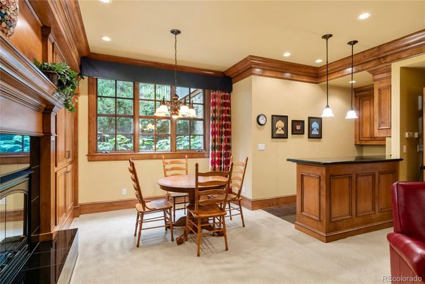 Dining room, Interior, Pendant Lights, Recessed Lighting