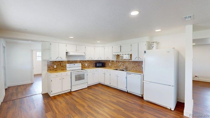 Interior, Kitchen, Recessed Lighting, Wood Texture Flooring