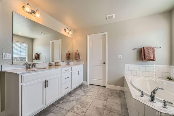Bathroom, Dual Sink Vanities, Interior