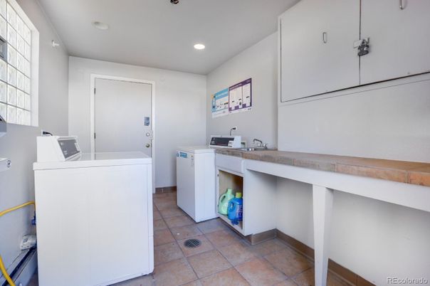 Interior, Recessed Lighting, Washer