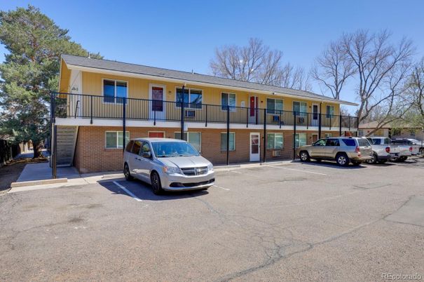 Exterior, Facade, Brick Facade, Rowhouse