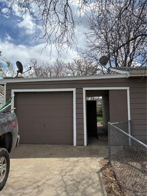 Detached Garage, Exterior