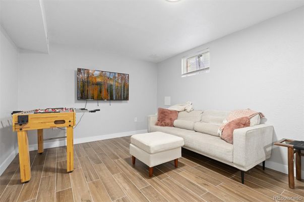 Game Room, Interior, Wood Texture Flooring
