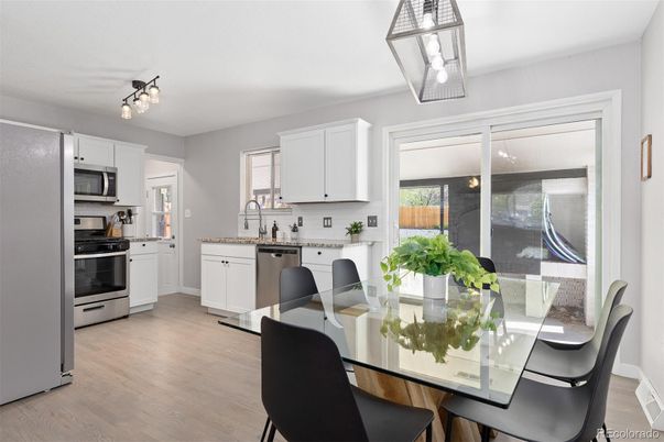 Dining room, Interior, Kitchen, Stainless Steel Appliances, Wood Texture Flooring