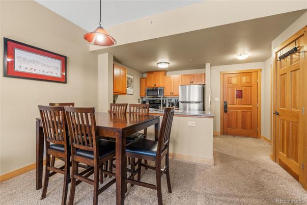 Dining room, Interior, Kitchen, Pendant Lights, Stainless Steel Appliances