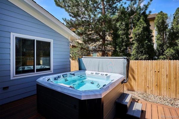 Exterior, Hot Tub
