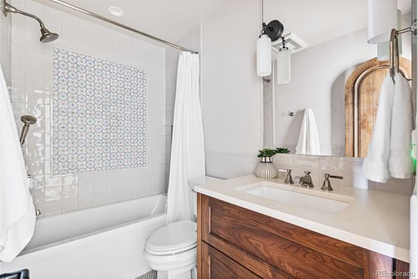 Bathroom, Interior, Pendant Lights, Recessed Lighting