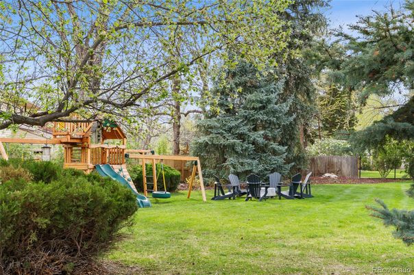 Backyard, Exterior, Playground