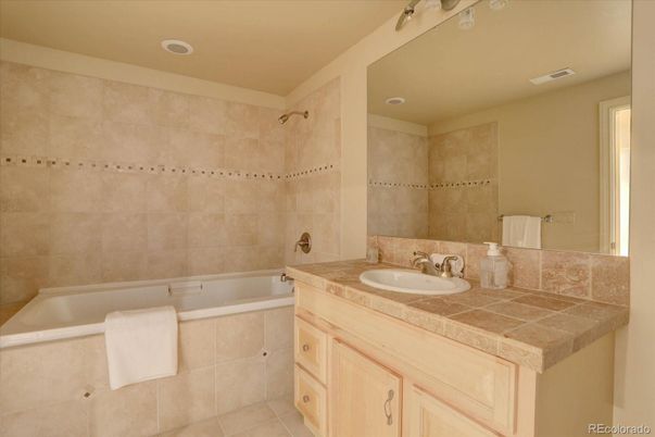 Bathroom, Interior, Recessed Lighting, Tile Countertops
