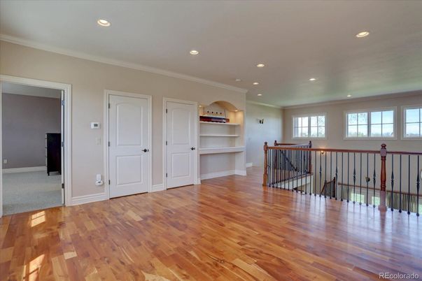 Interior, Recessed Lighting, Wood Texture Flooring