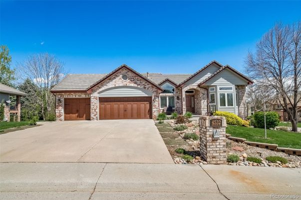 Attached, Exterior, Facade, American Craftsman