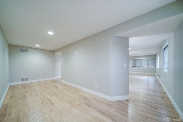 Empty room, Interior, Recessed Lighting, Wood Texture Flooring