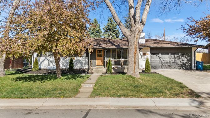 Attached, Exterior, Facade, Ranch