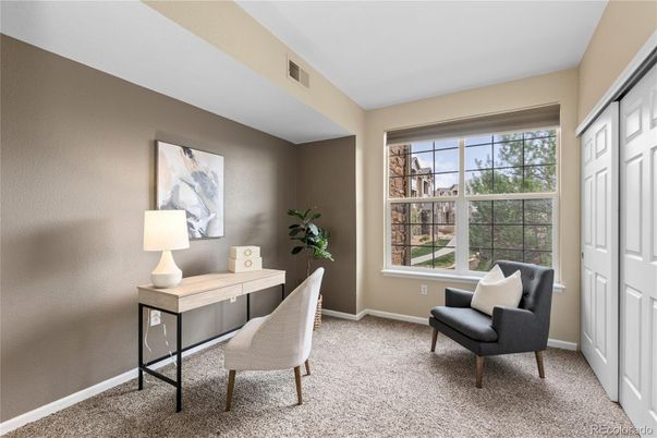 Home Office, Interior