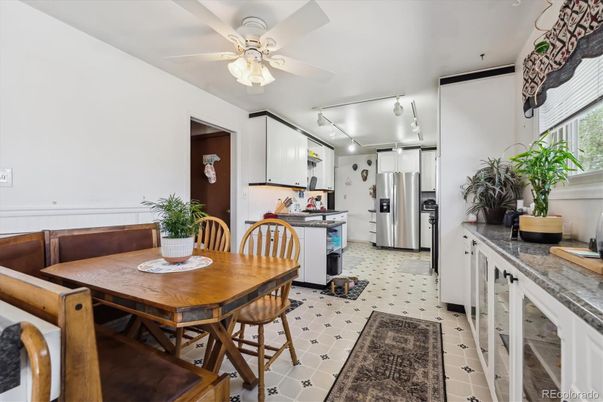 Dining room, Interior, Kitchen, Stainless Steel Appliances
