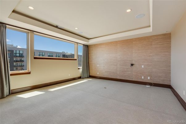 Empty room, Interior, Recessed Lighting