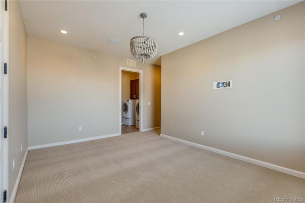 Chandelier, Empty room, Interior, Recessed Lighting, Washer